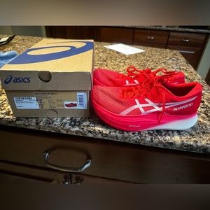 Metaspeed ASICS shoe. Brand new unisex. Male 6.5.  Female 8